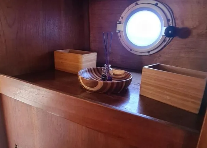 Sisu 1 - Boat House Bateau-hôtel Olhão