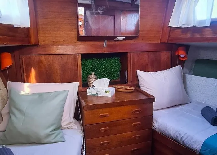 Sisu 1 - Boat House Bateau-hôtel *