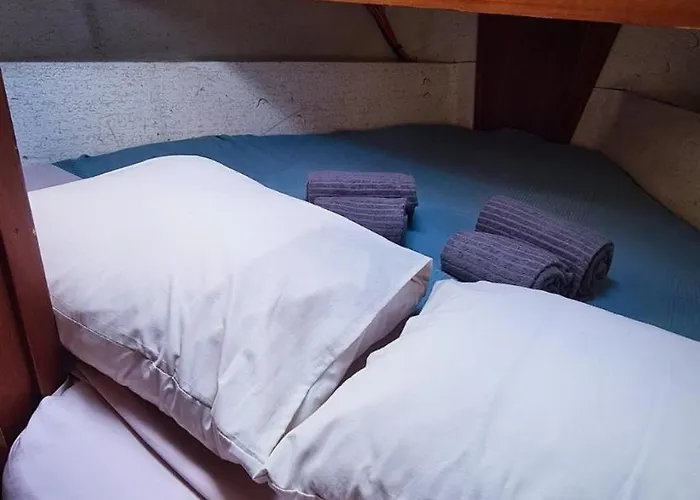 Sisu 1 - Boat House Olhão