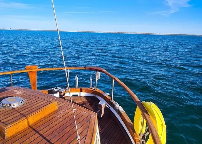 Sisu 1 - Boat House Bateau-hôtel Olhão