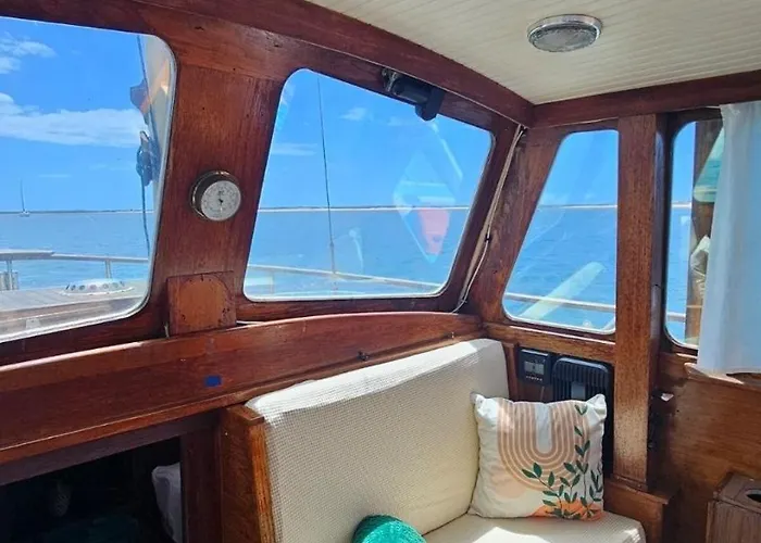 Sisu 1 - Boat House * Olhão