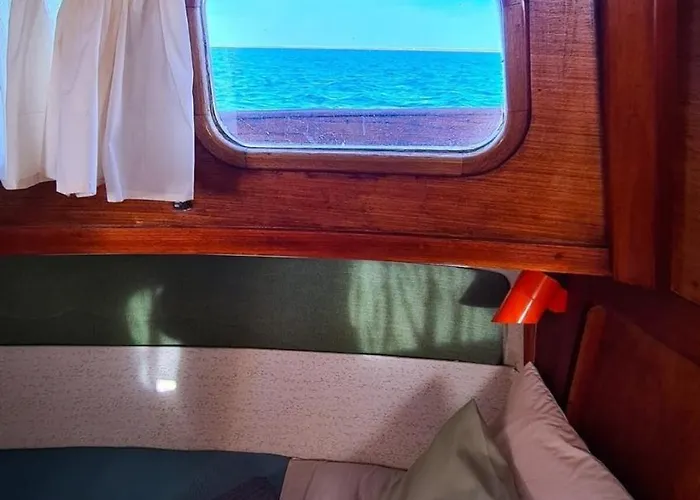 Sisu 1 - Boat House 船屋